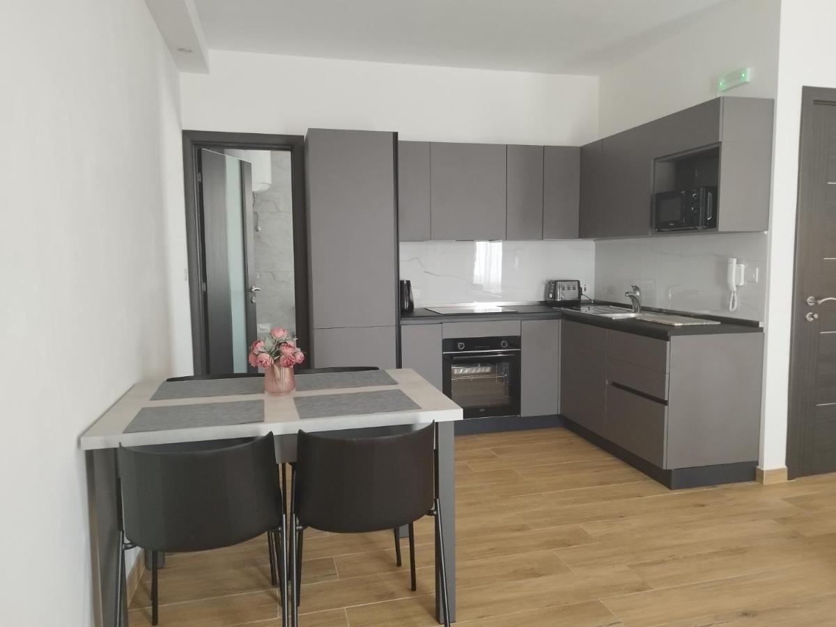 Coral Reef Apartments 세인트폴스베이 외부 사진