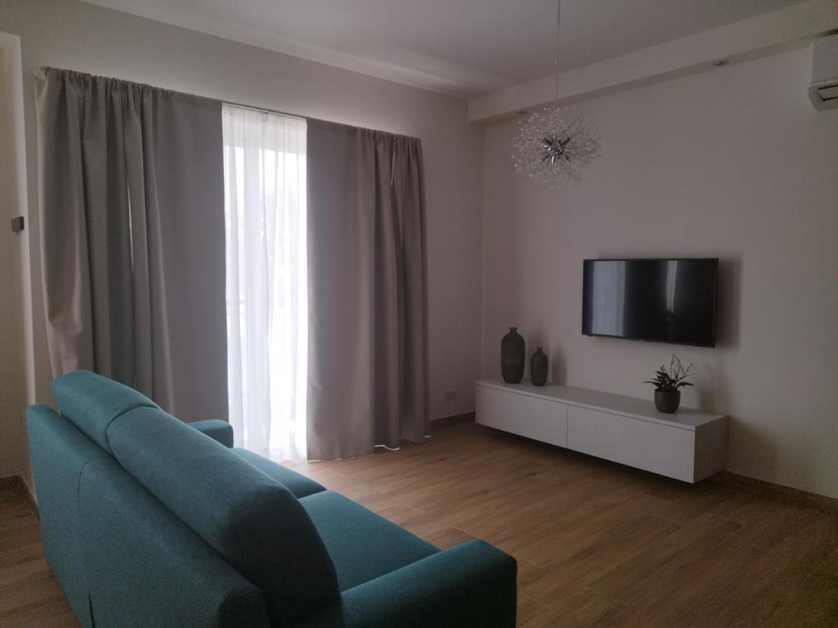 Coral Reef Apartments 세인트폴스베이 외부 사진