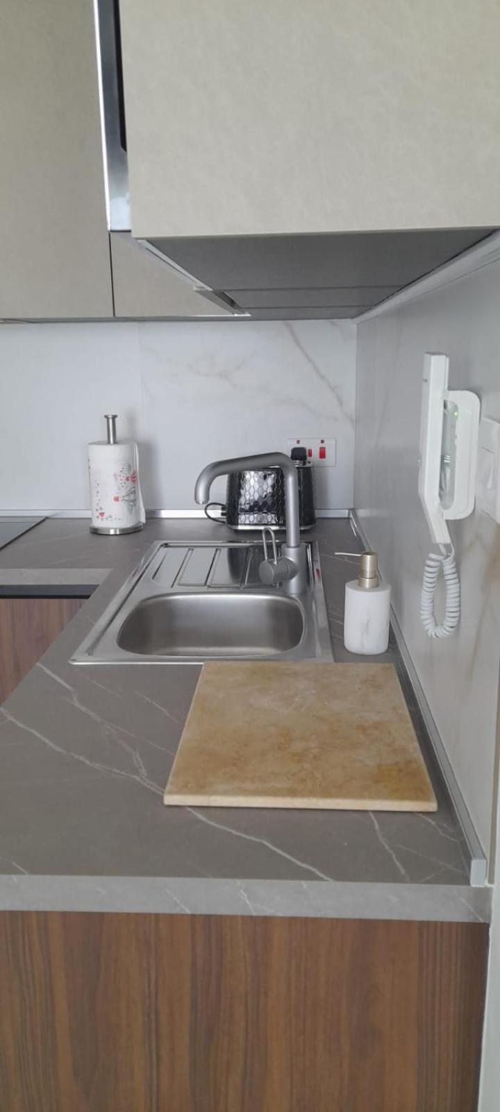 Coral Reef Apartments 세인트폴스베이 외부 사진